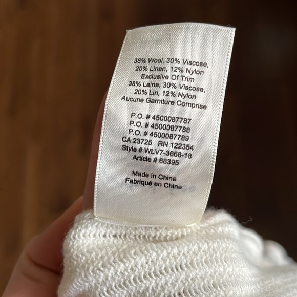 Wilfred Free Aritzia Lolan Sweater - Picture 8 of 8